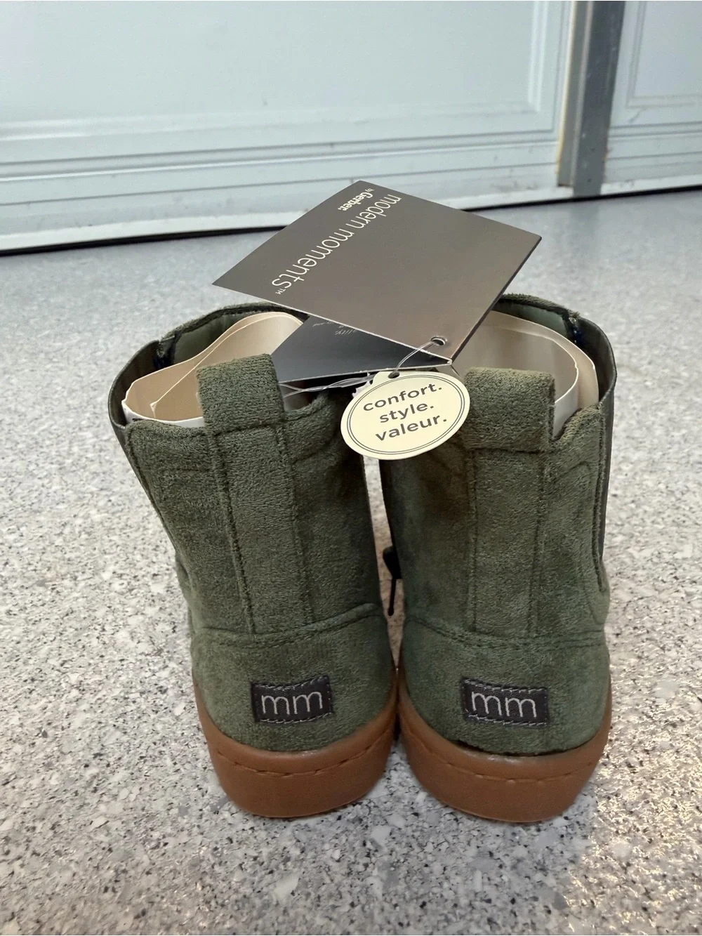 NWT Kids Olive Green Suede Zip-Up Chelsea Boots with plaid detail 8